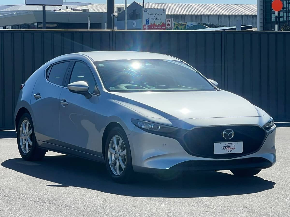 2023 Mazda 3 photo 3