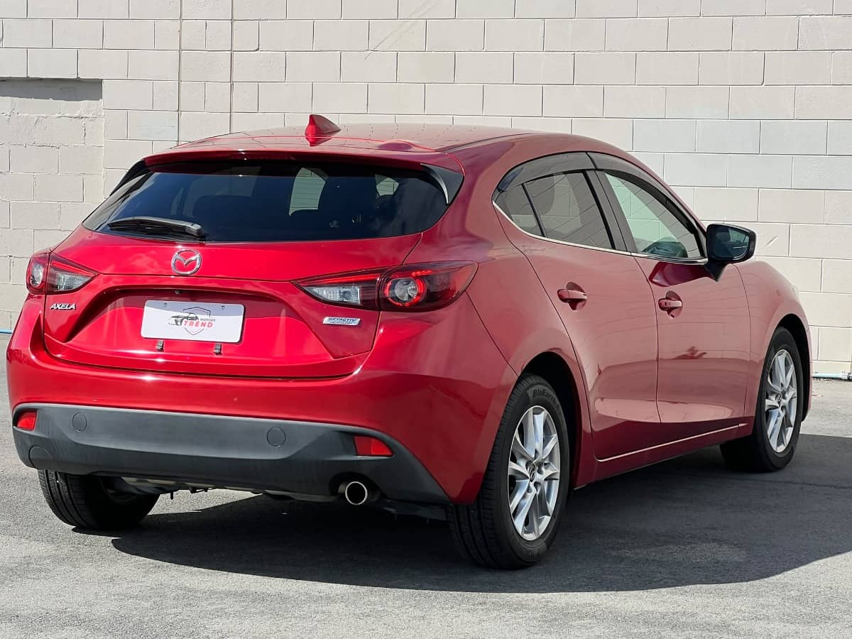2015 Mazda Axela photo 5