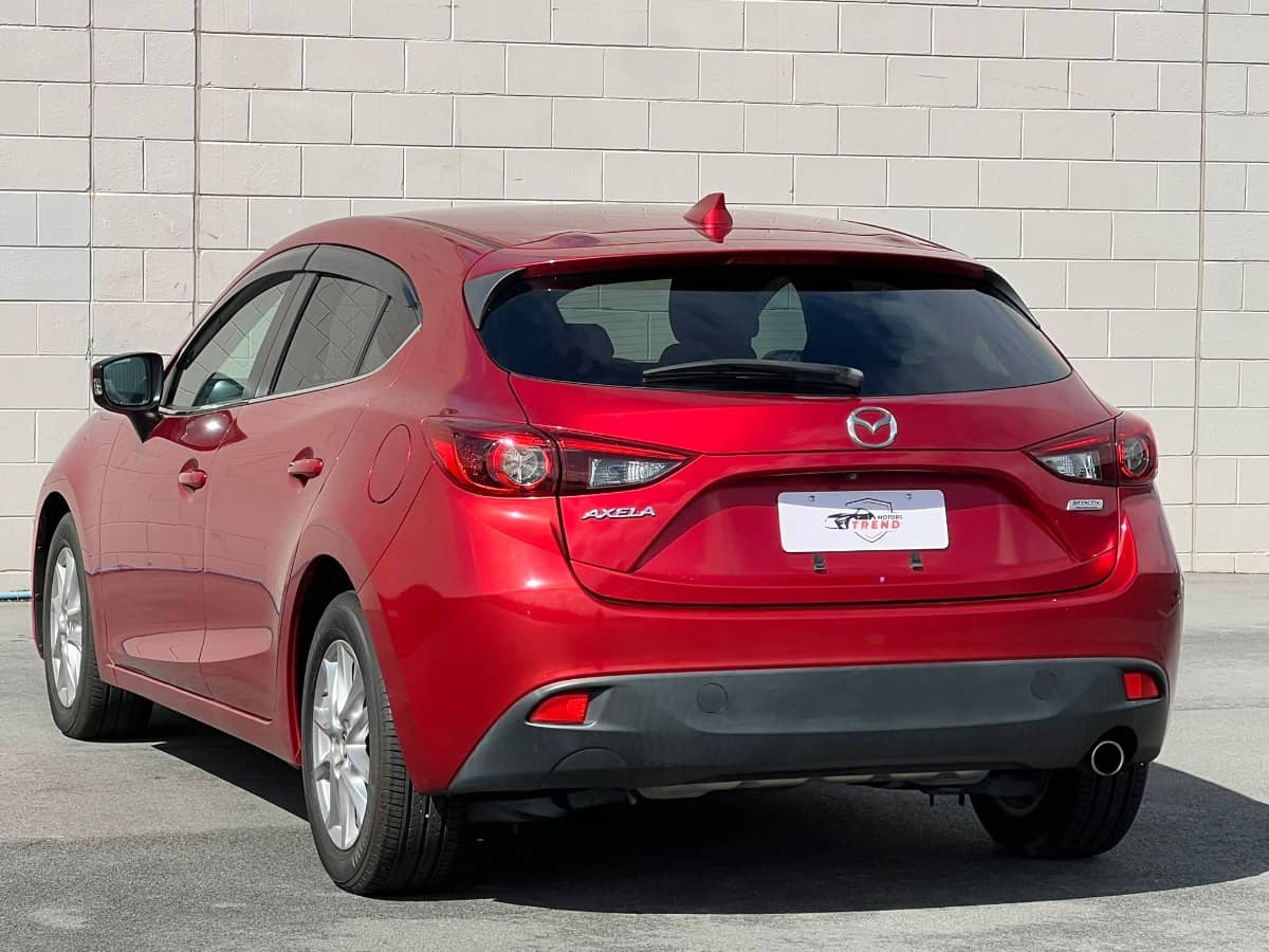 2015 Mazda Axela photo 4