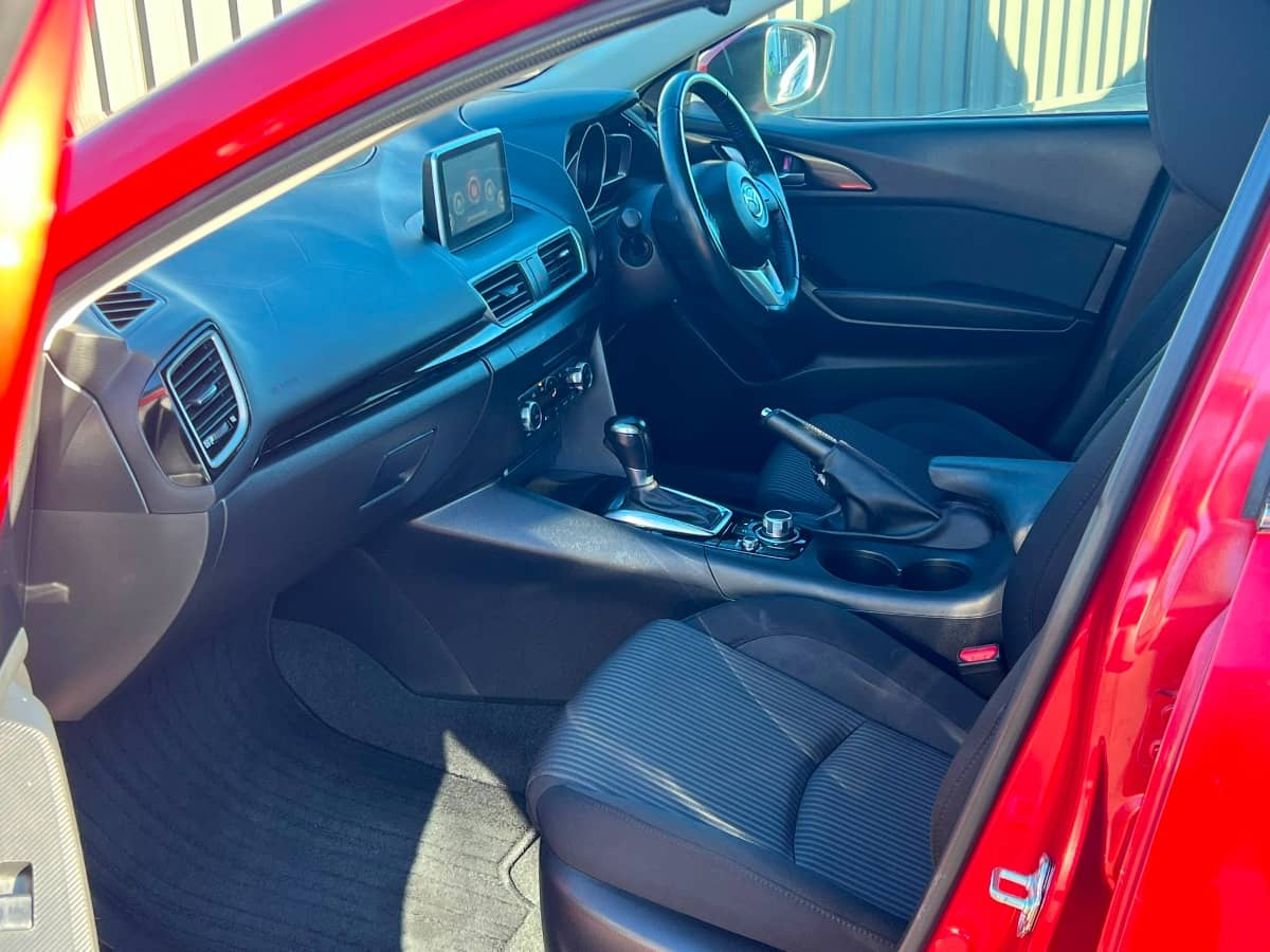 2015 Mazda Axela photo 8