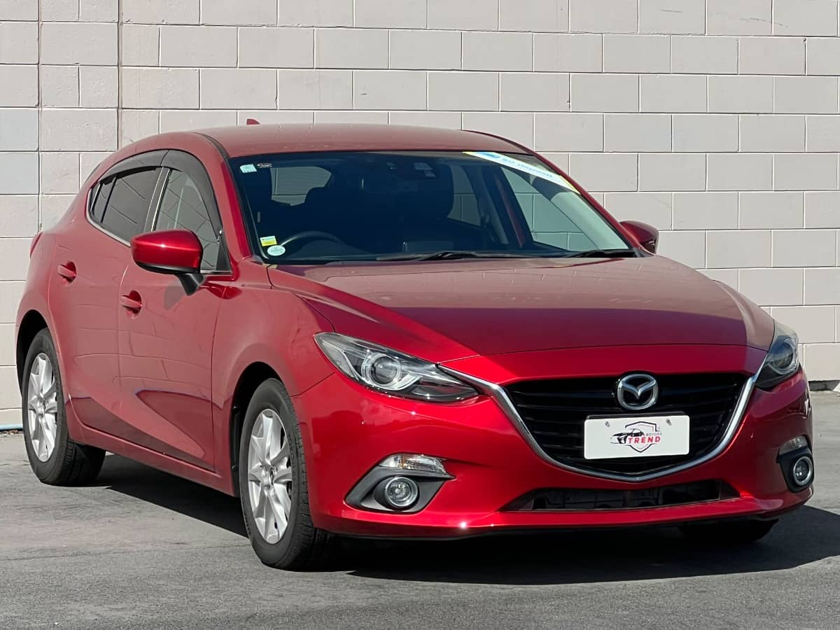 2015 Mazda Axela photo 3