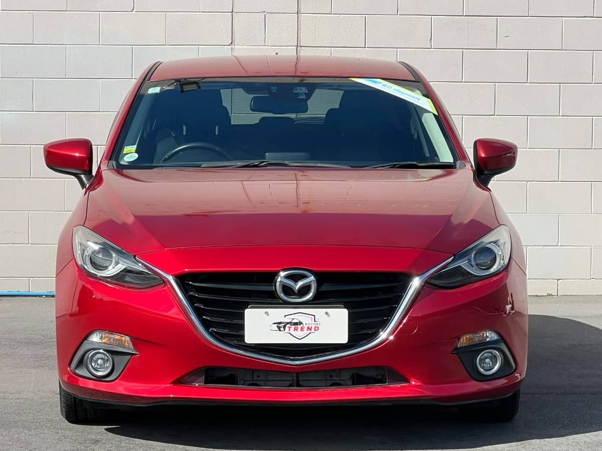 2015 Mazda Axela photo 2
