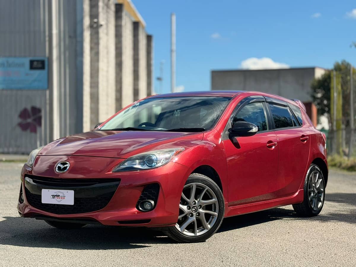 2013 Mazda Axela