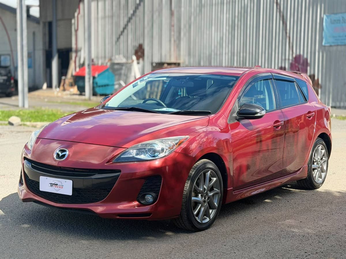 2013 Mazda Axela photo 8