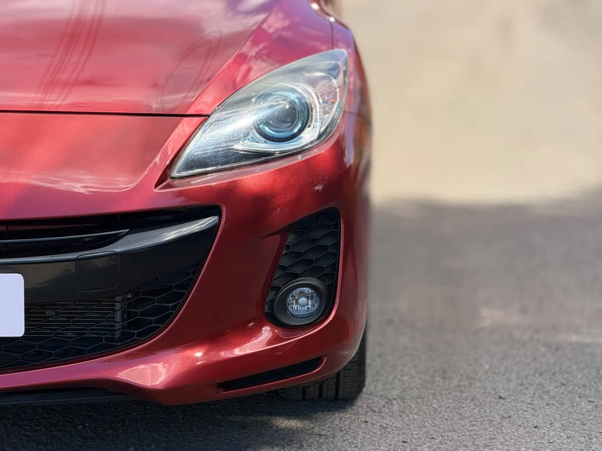 2013 Mazda Axela photo 3