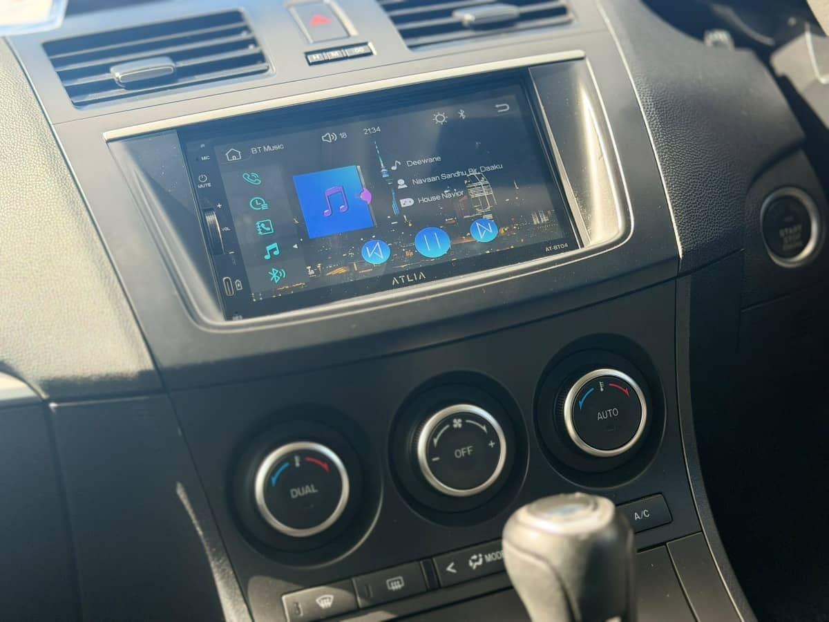 2013 Mazda Axela photo 15