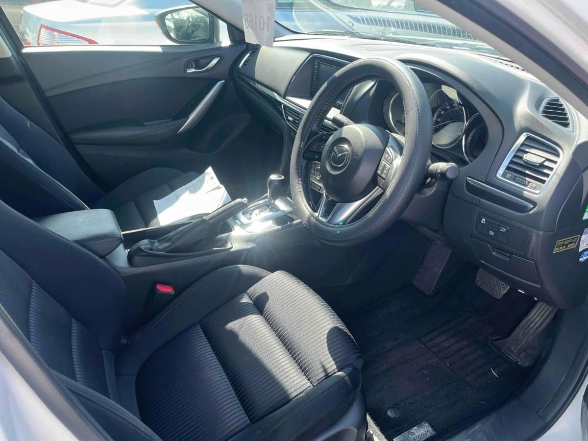 2013 Mazda Atenza photo 3