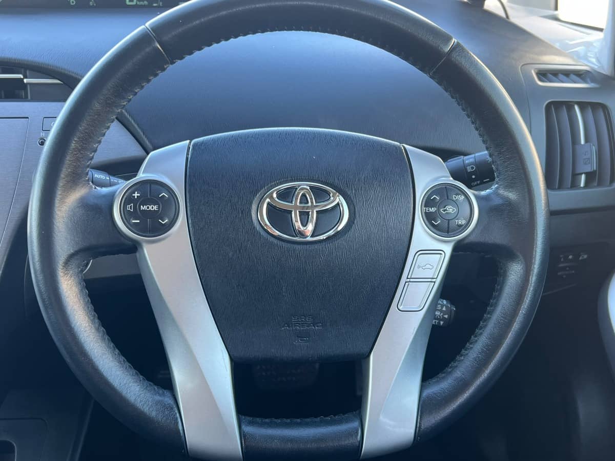 2015 Toyota Prius photo 14