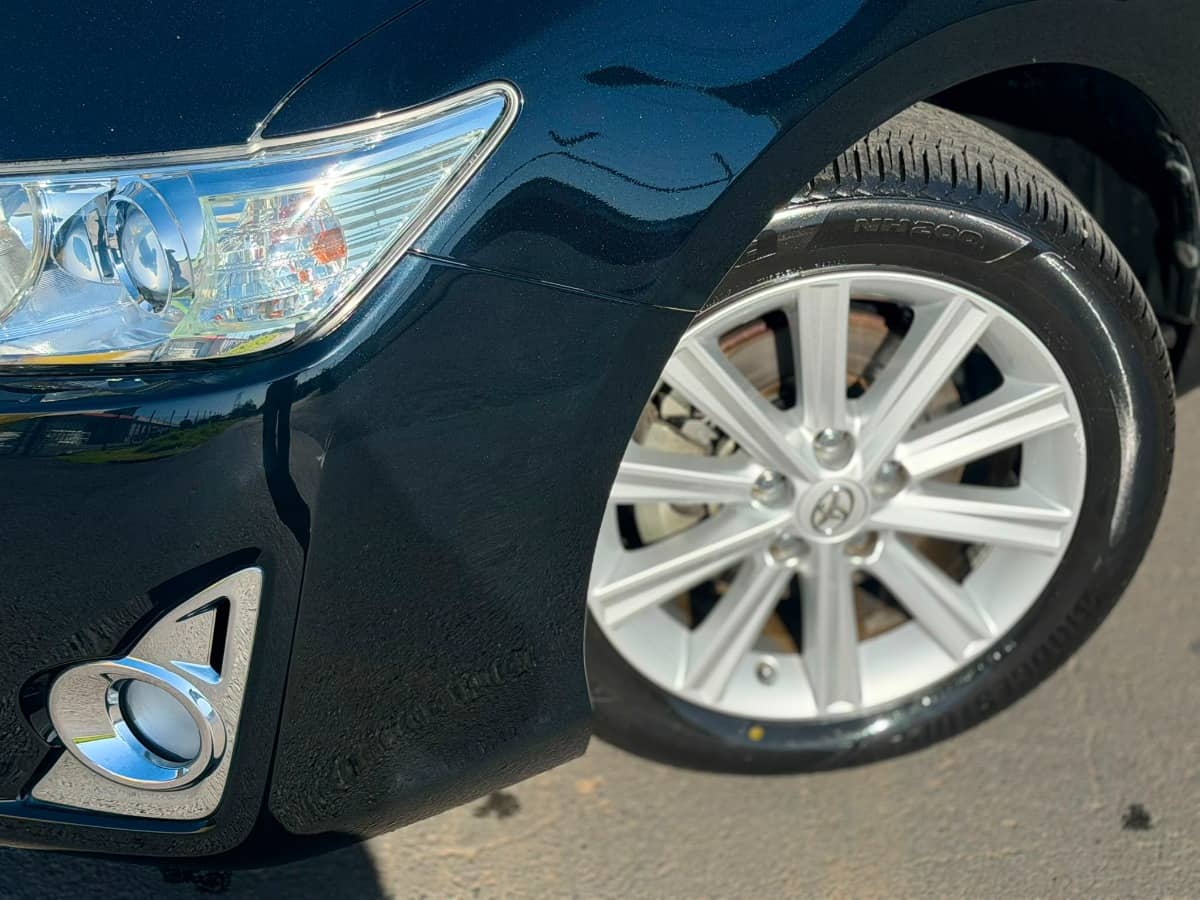 2014 Toyota Camry photo 17