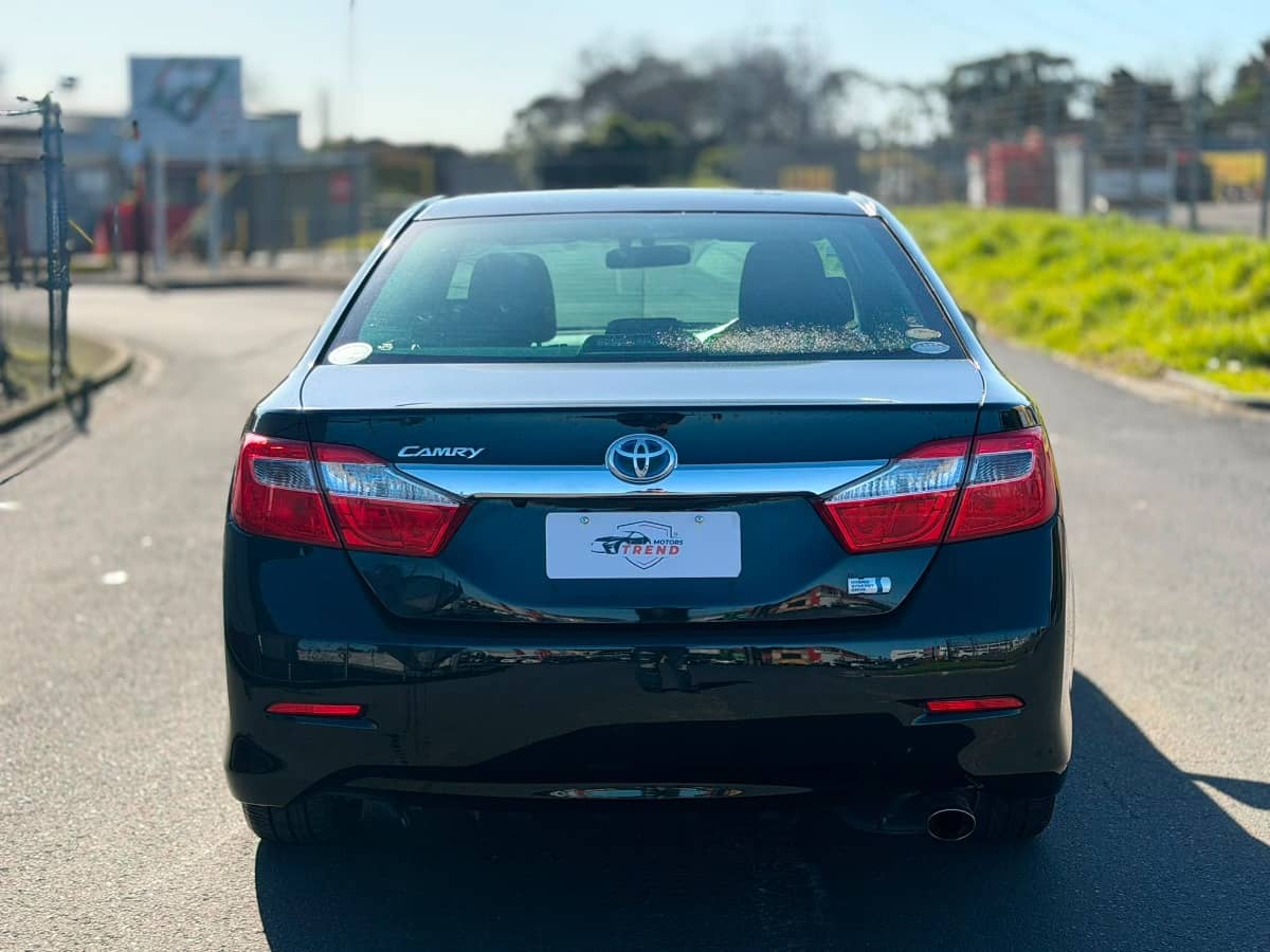 2014 Toyota Camry photo 4