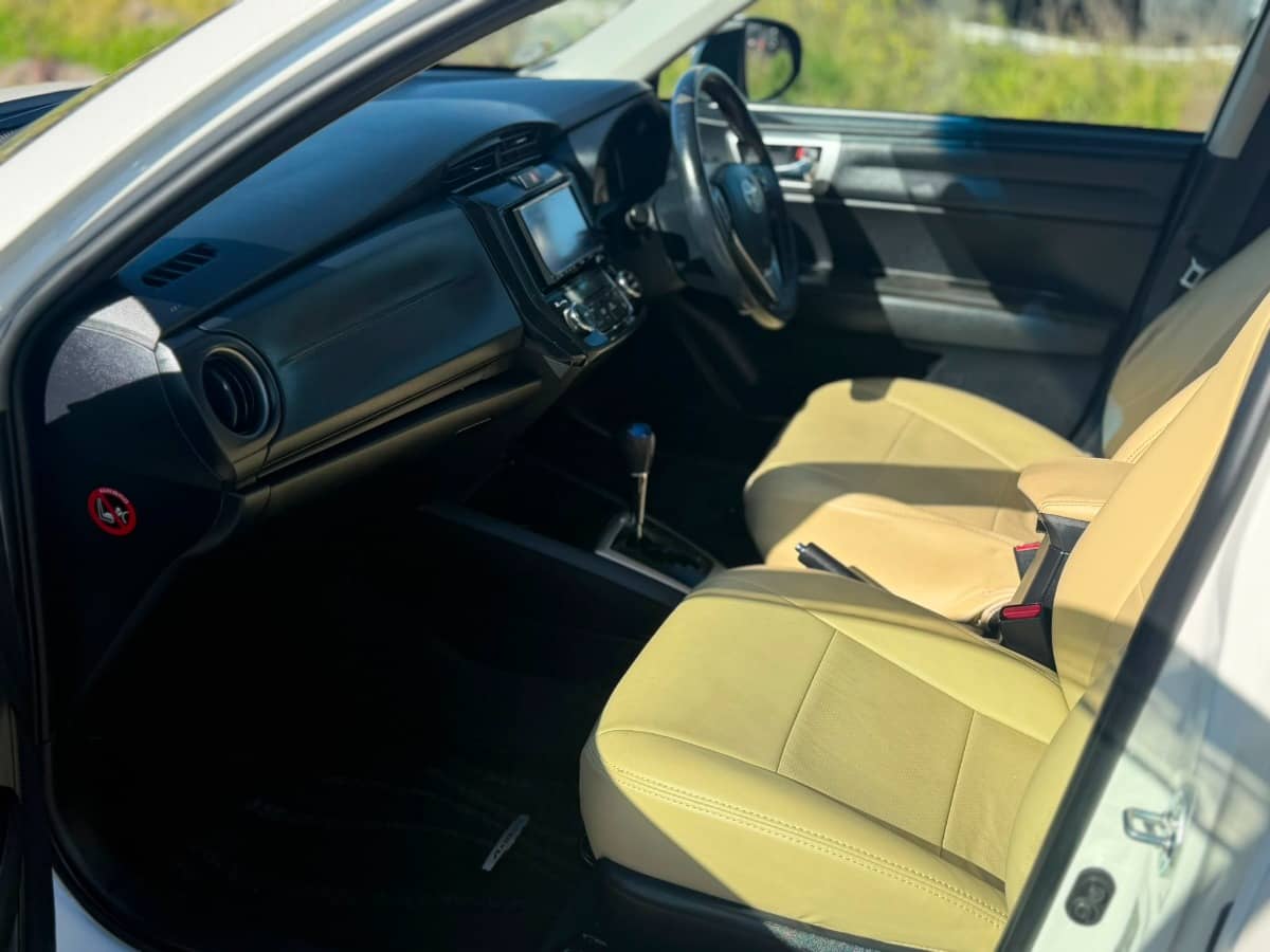 2014 Toyota Corolla photo 10