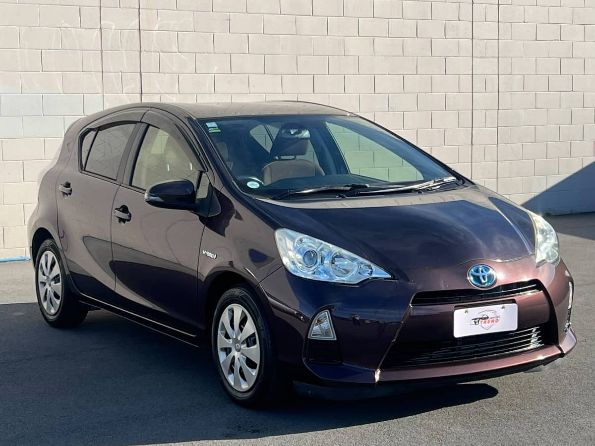 2014 Toyota Aqua photo 3