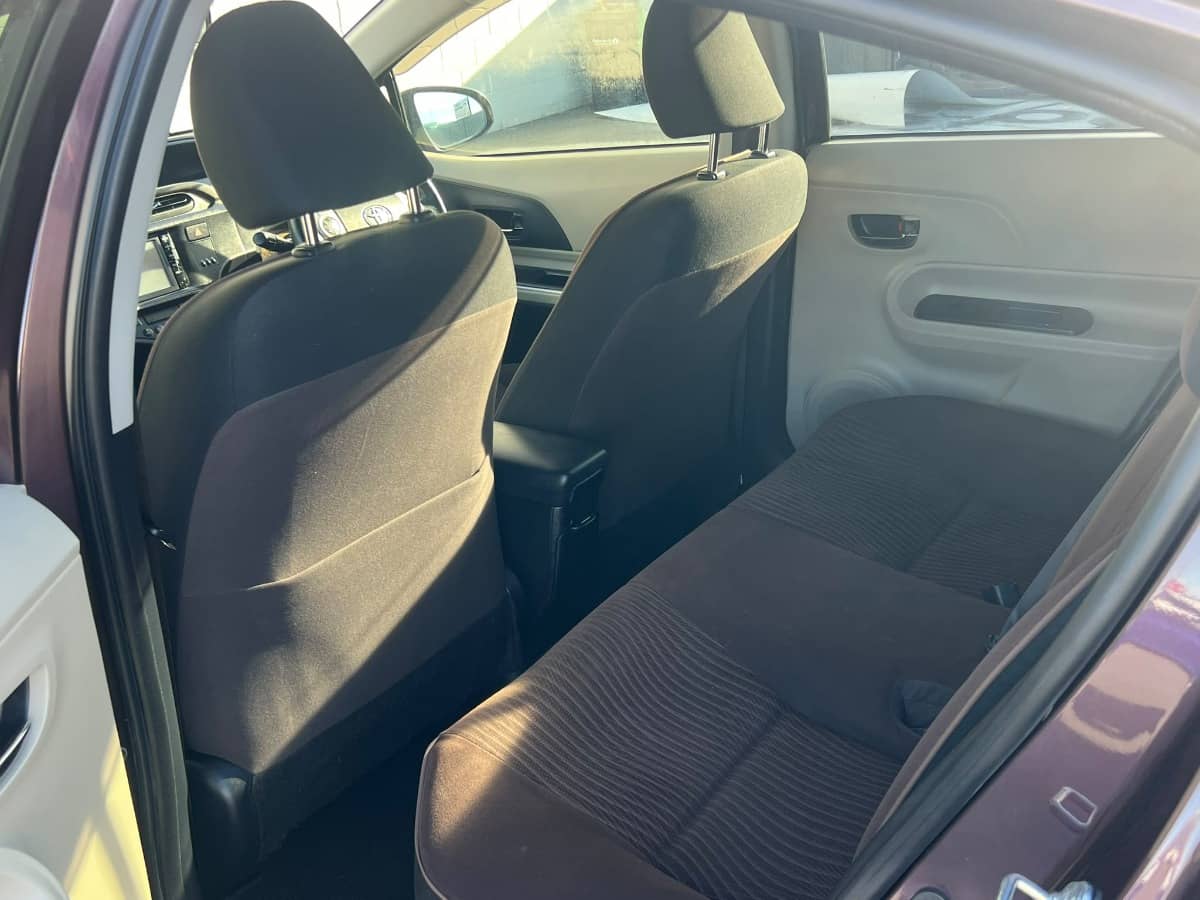 2014 Toyota Aqua photo 12