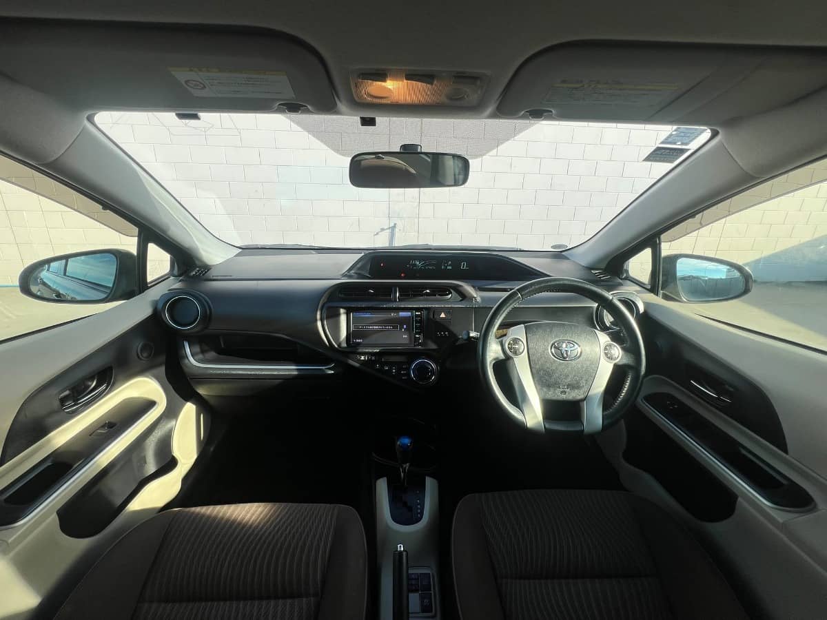 2014 Toyota Aqua photo 8