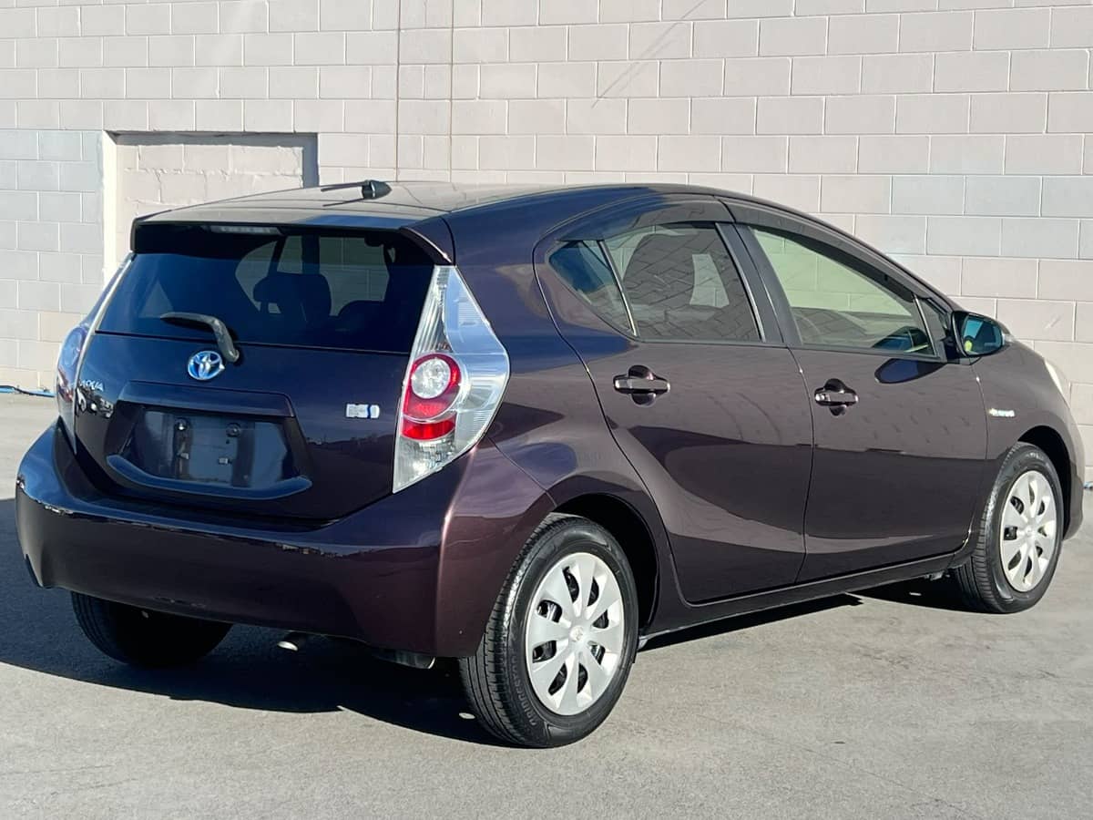 2014 Toyota Aqua photo 5