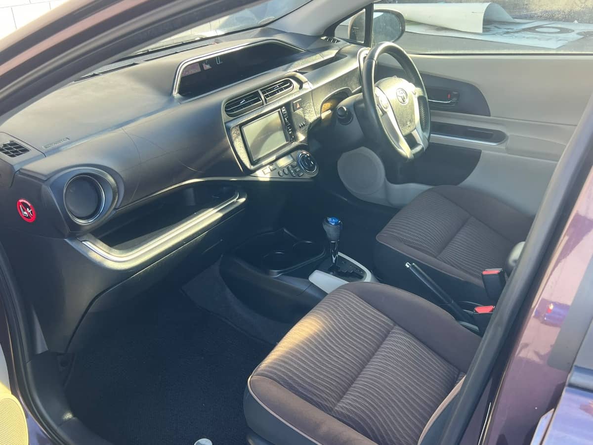 2014 Toyota Aqua photo 11