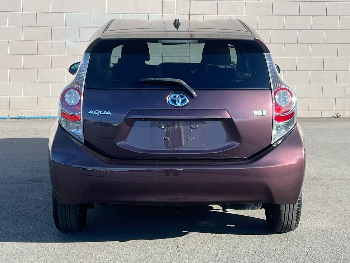 2014 Toyota Aqua photo 6