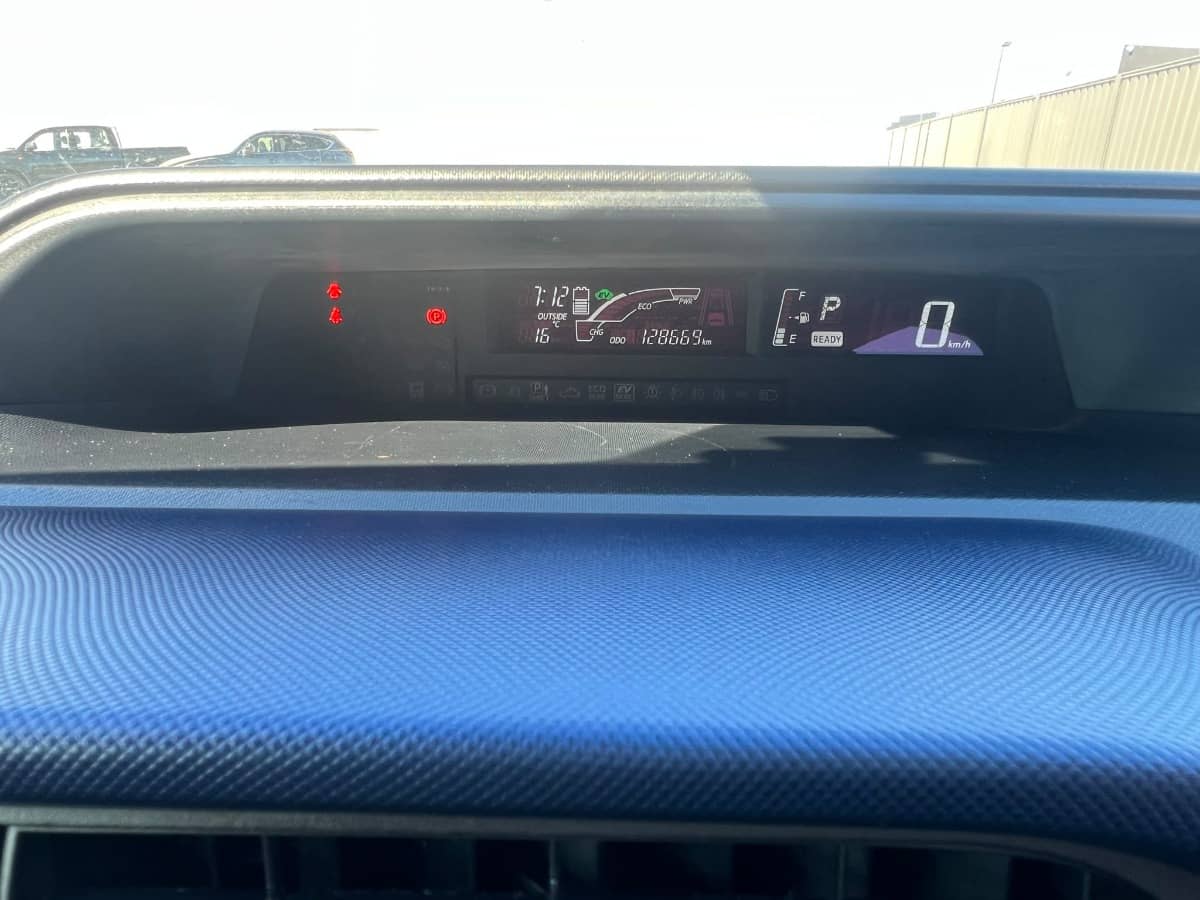 2016 Toyota Aqua photo 13