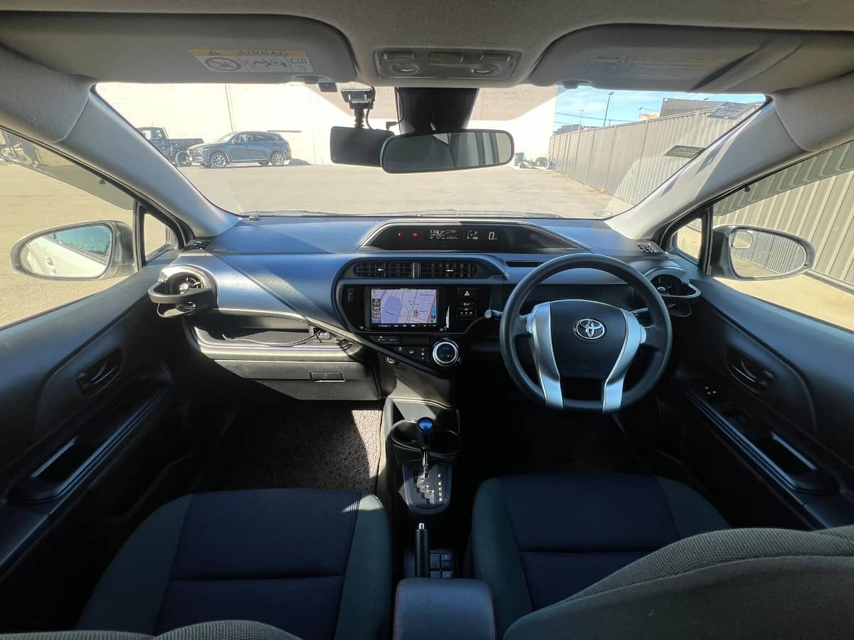 2016 Toyota Aqua photo 8