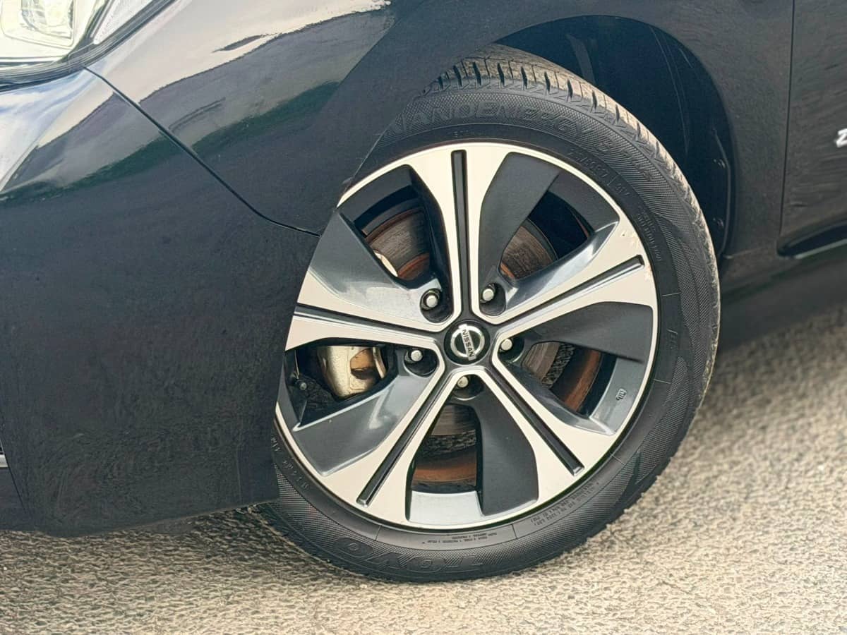2020 Nissan Leaf photo 17