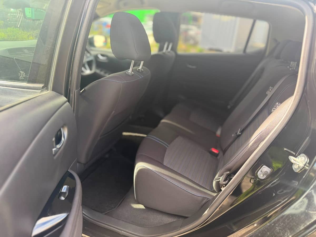 2020 Nissan Leaf photo 12