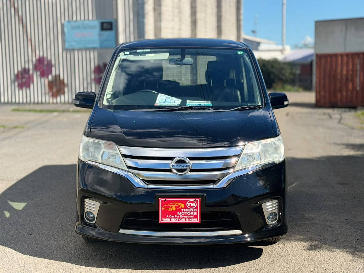 2013 Nissan Serena photo 5