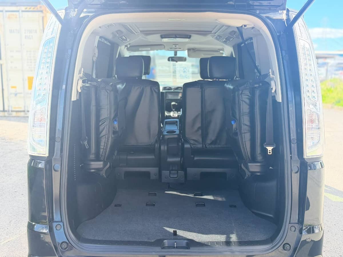 2013 Nissan Serena photo 8