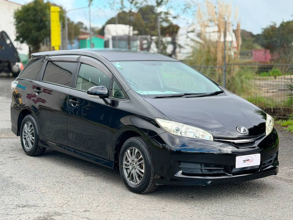 2012 Toyota Wish photo 3