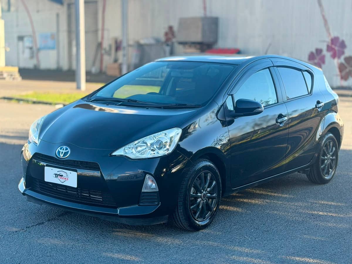 2014 Toyota Aqua photo 3