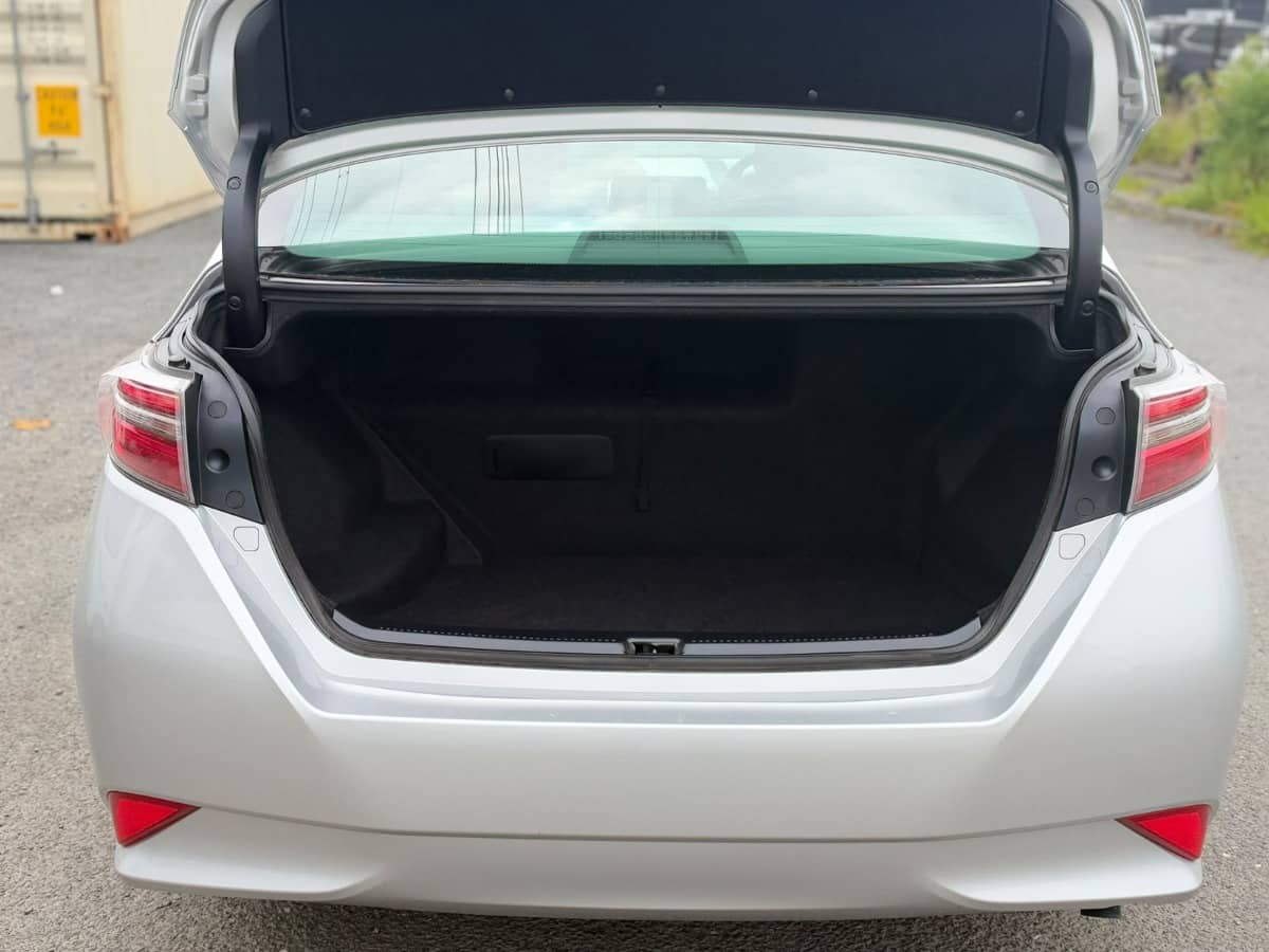 2014 Toyota Sai photo 8