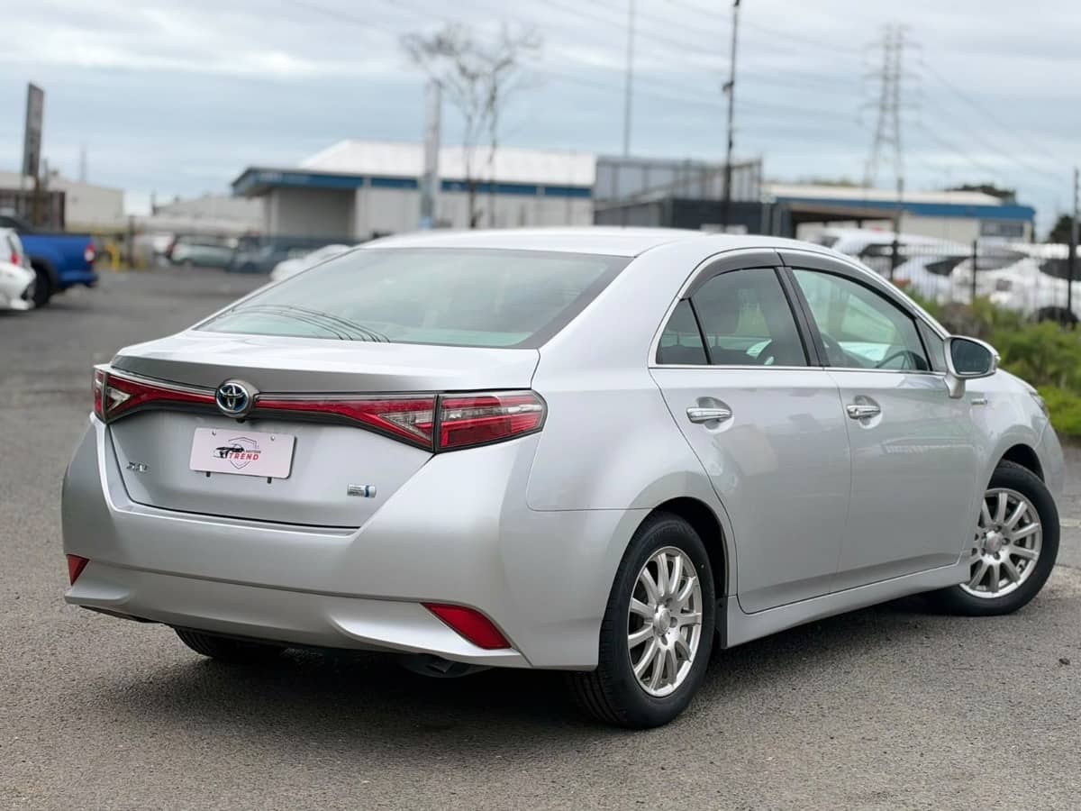 2014 Toyota Sai photo 2