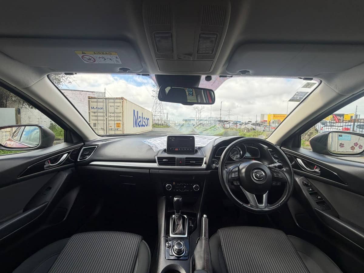 2014 Mazda Axela photo 9