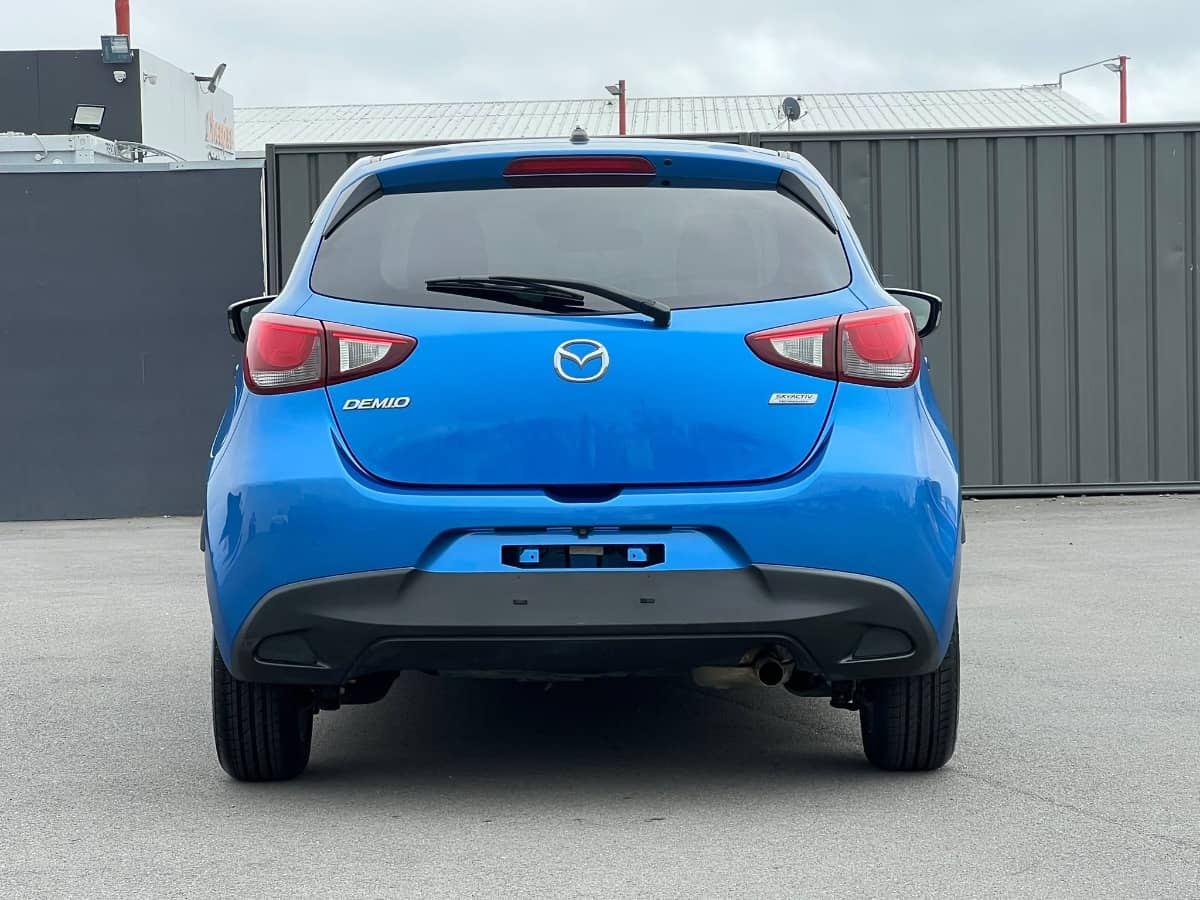 2016 Mazda Demio photo 6