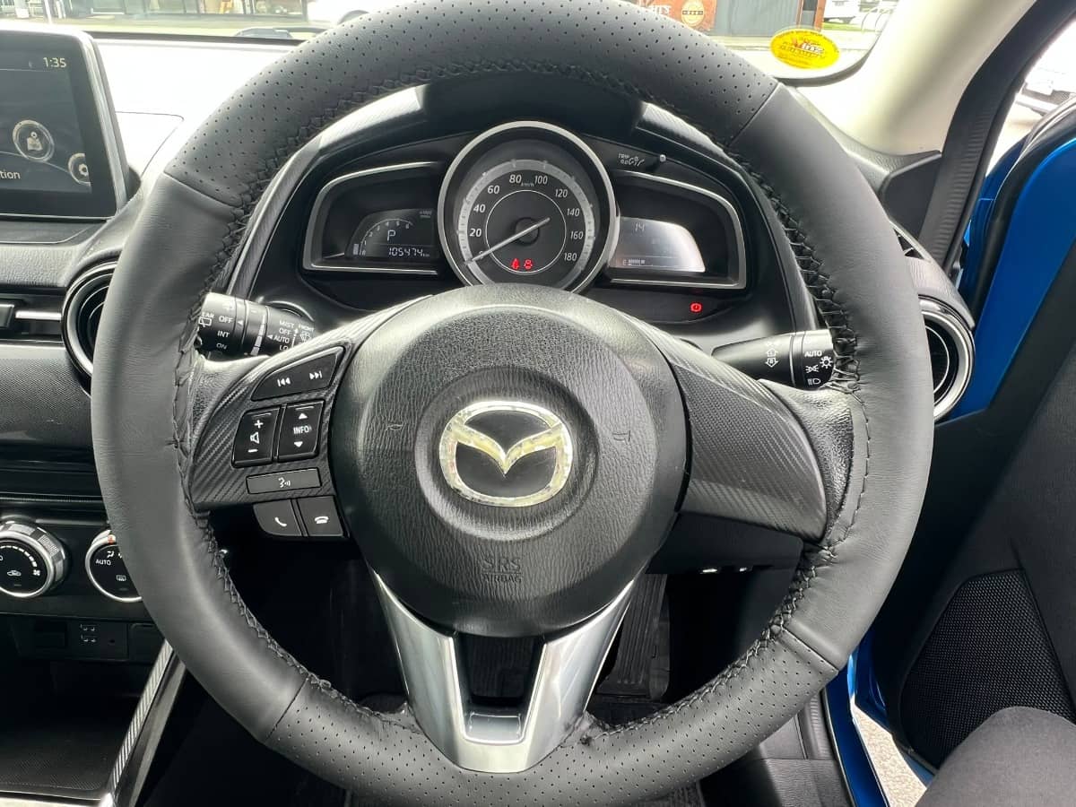2016 Mazda Demio photo 15