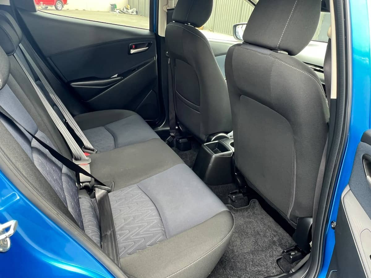 2016 Mazda Demio photo 9