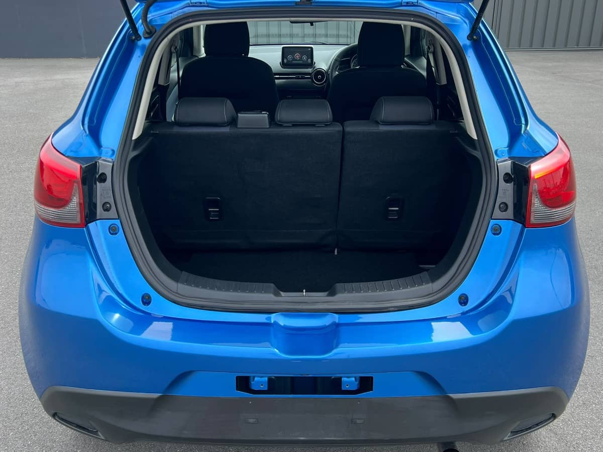 2016 Mazda Demio photo 7