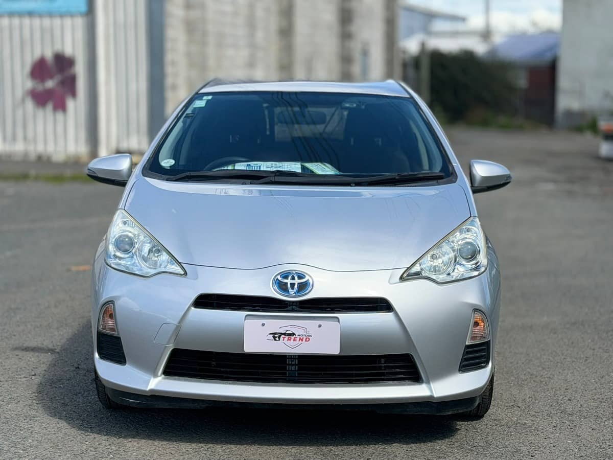 2014 Toyota Aqua photo 6