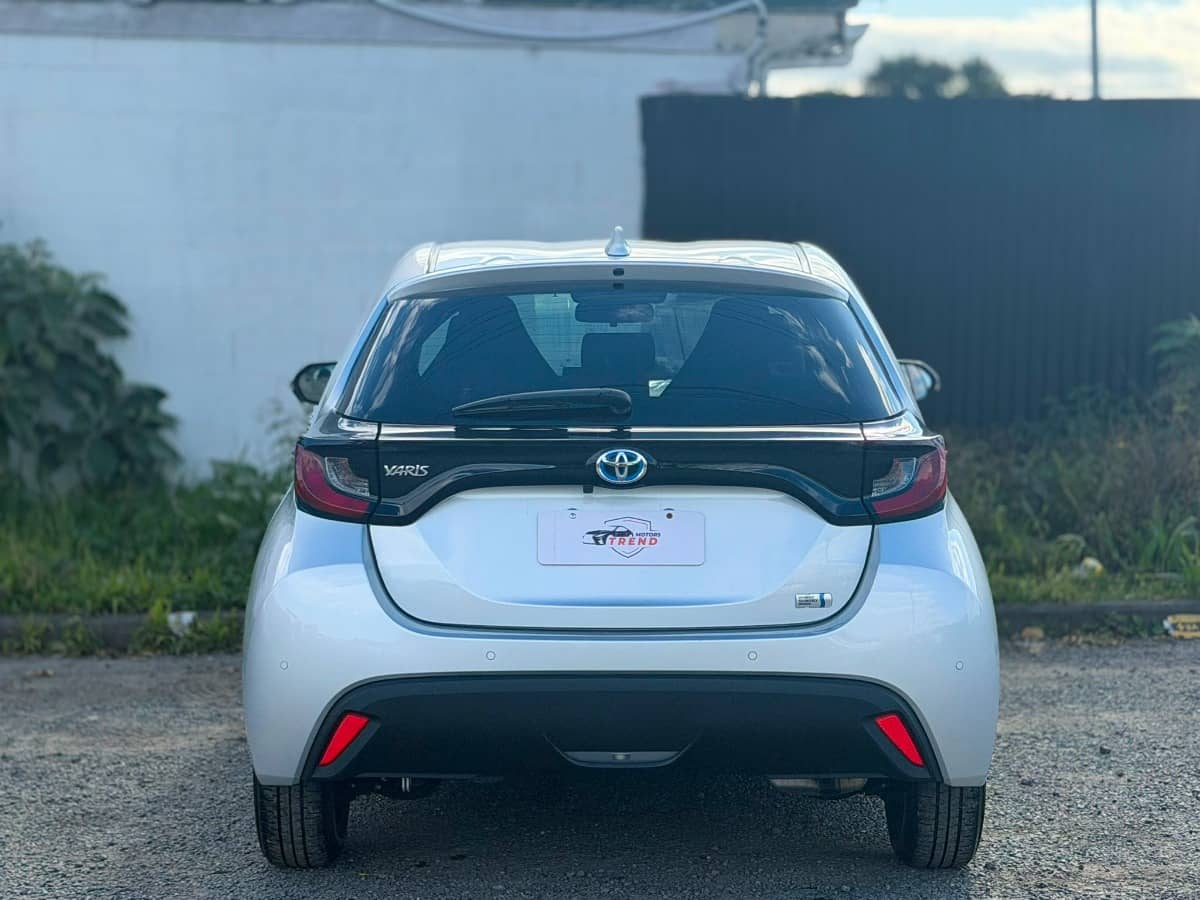 2021 Toyota Yaris photo 7