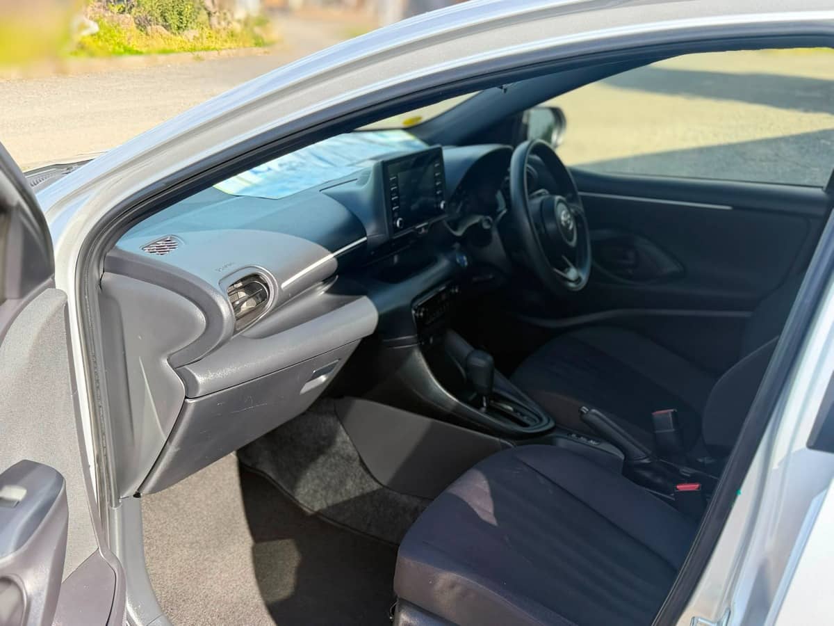 2021 Toyota Yaris photo 12