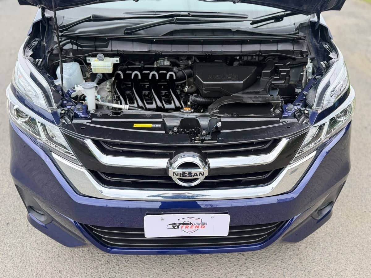 2017 Nissan Serena photo 18