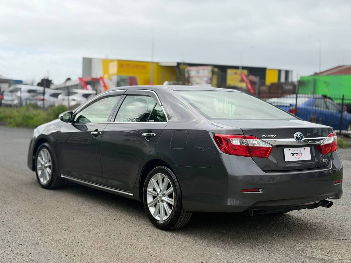 2012 Toyota Camry photo 4