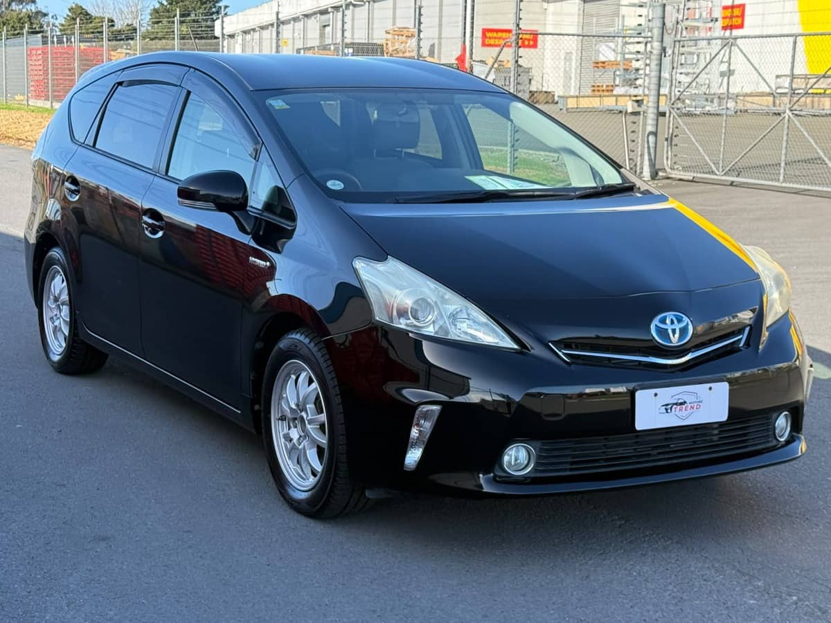 2012 Toyota Prius photo 3