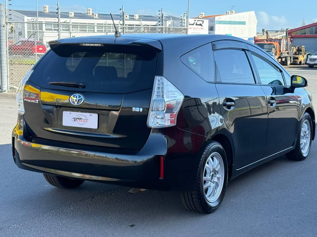 2012 Toyota Prius photo 6