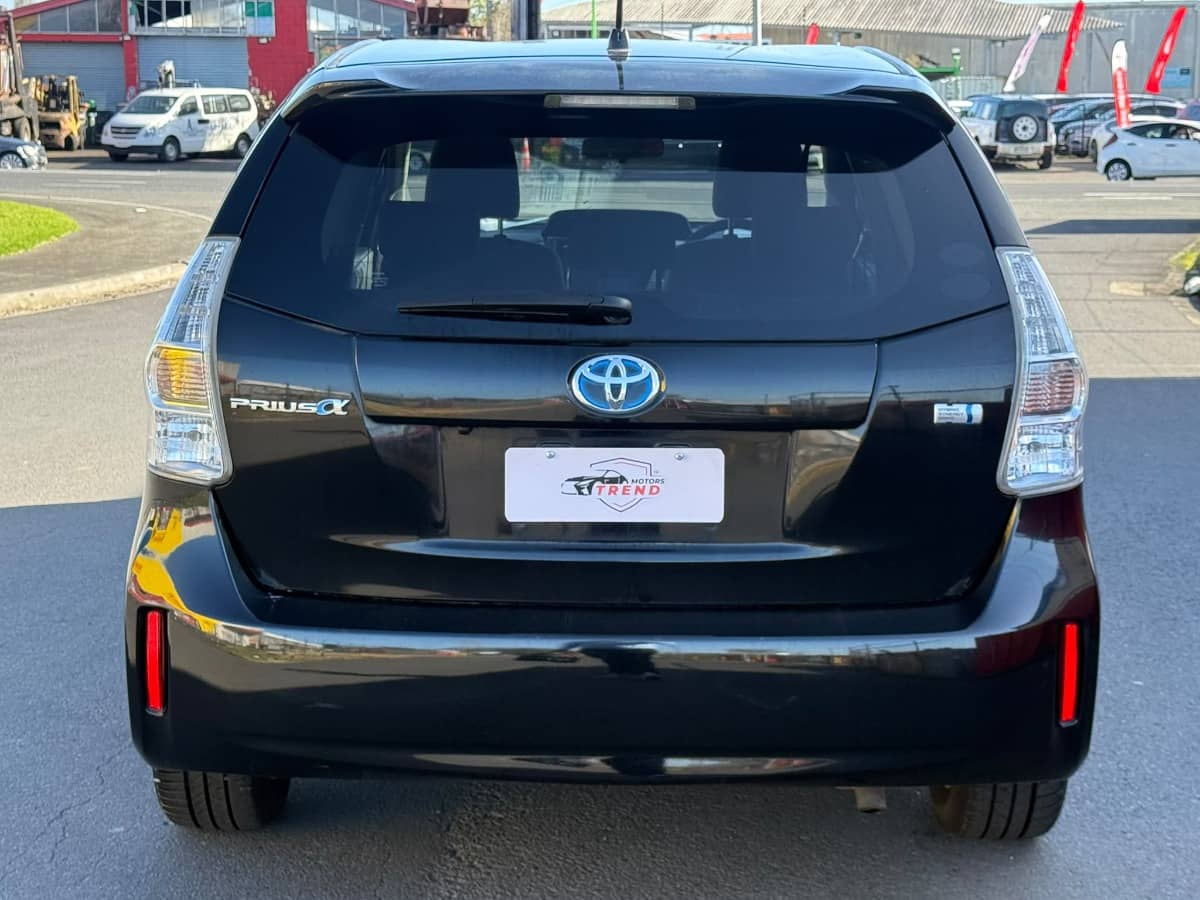 2012 Toyota Prius photo 5