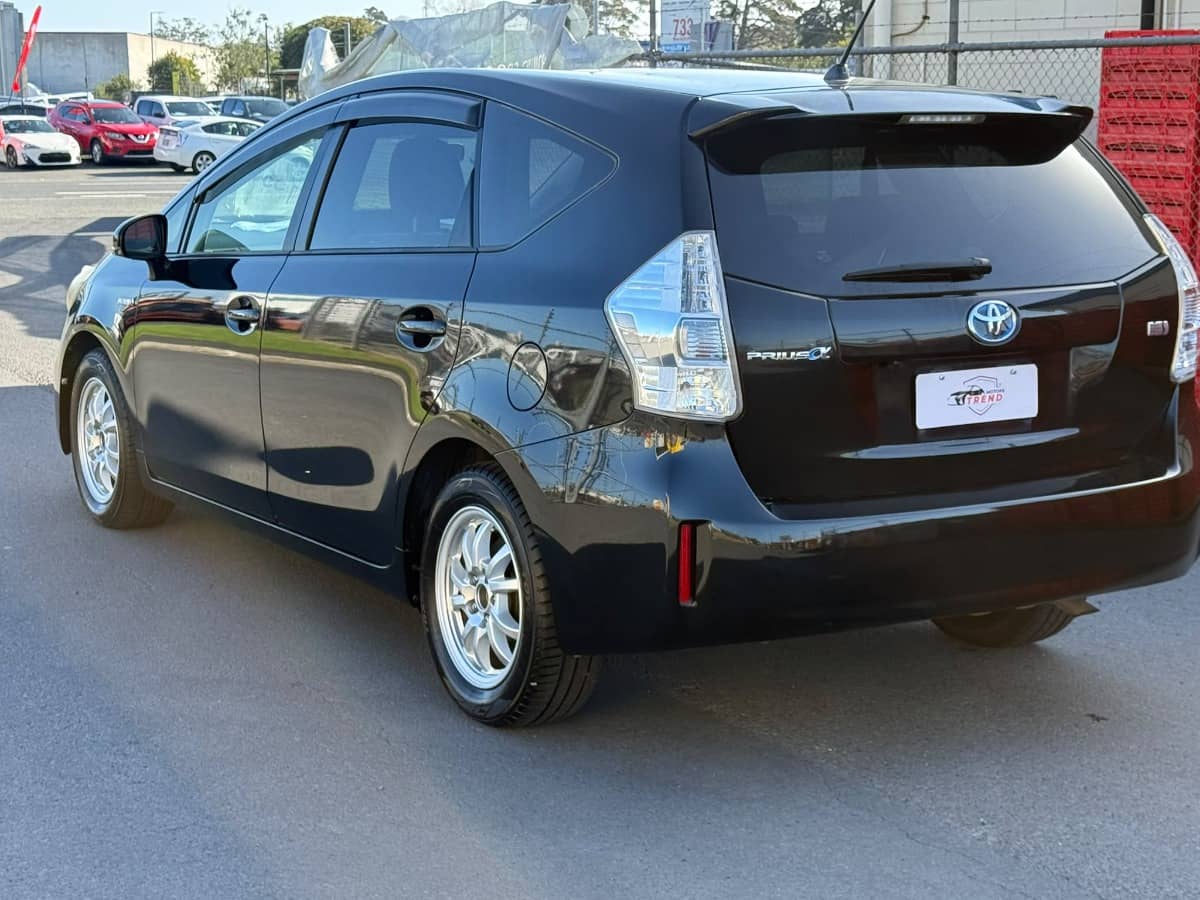 2012 Toyota Prius photo 4