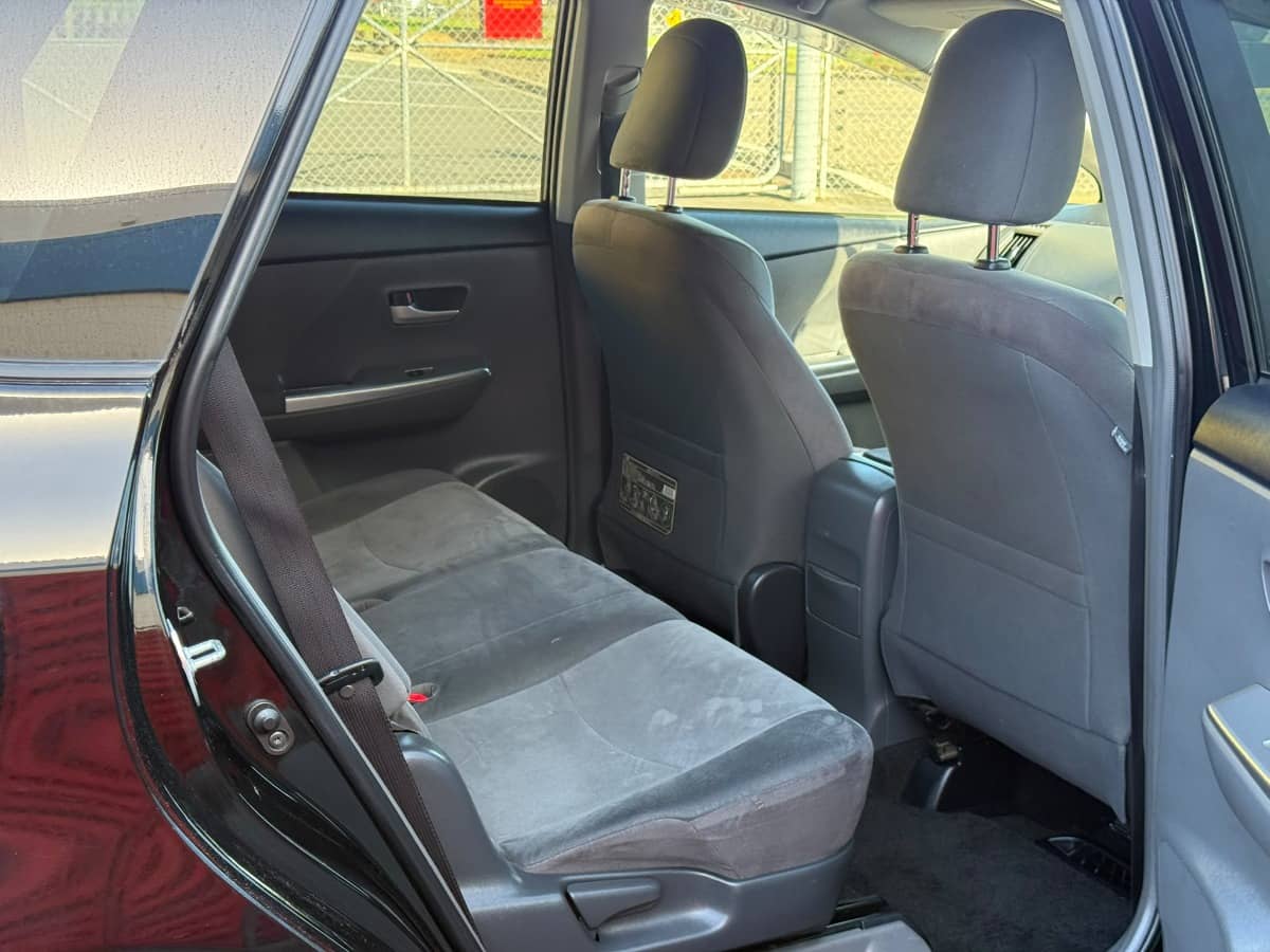 2012 Toyota Prius photo 9