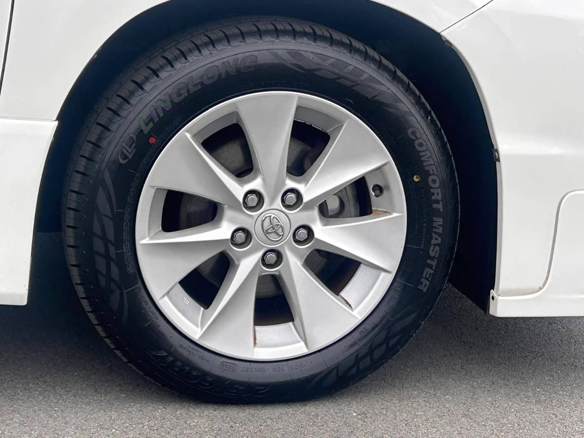2013 Toyota Vellfire photo 18