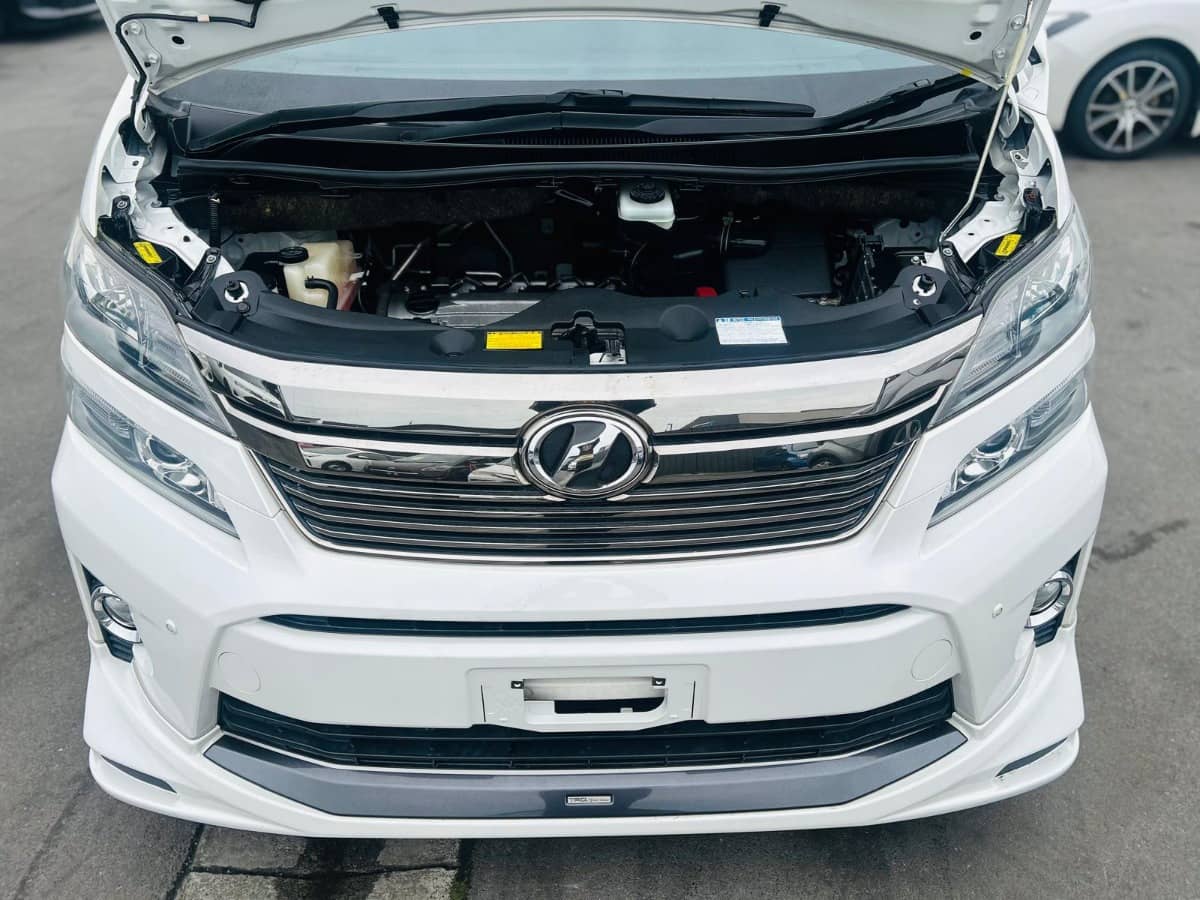 2013 Toyota Vellfire photo 19