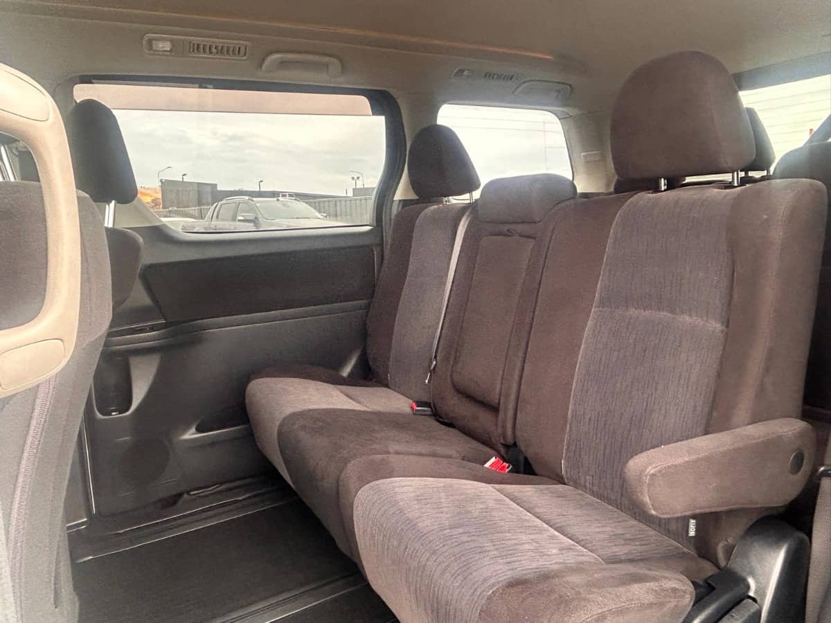 2013 Toyota Vellfire photo 10