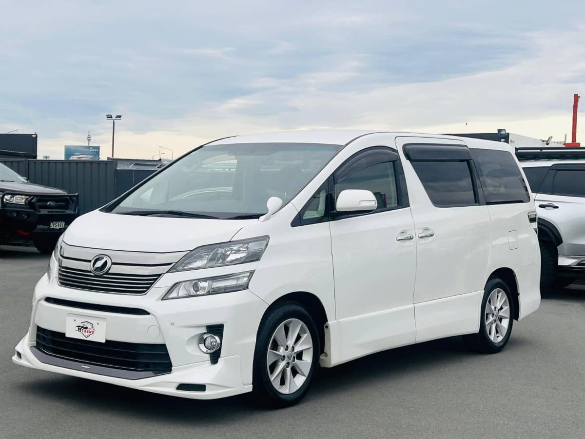 2013 Toyota Vellfire
